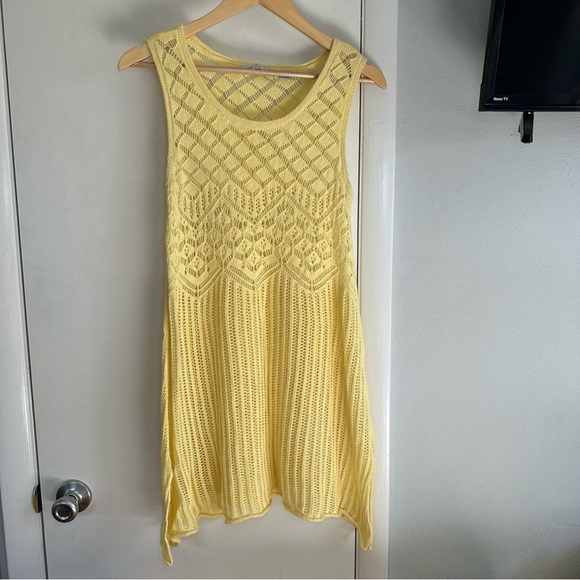 Eight eight eight Crochet Asymmetrical Tunic Cover-up. Small. Butter Yellow. - Picture 1 of 5